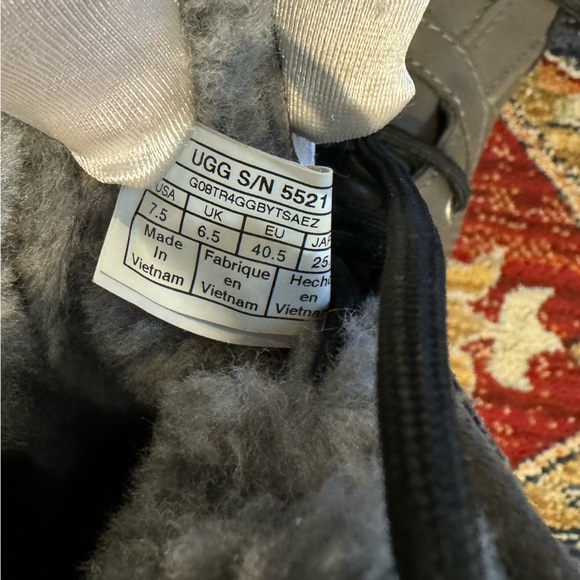 UGG Butte Boots Leather Waterproof Sheepskin Vibram Sole Men’s Size 7.5 Gray - Picture 14 of 16